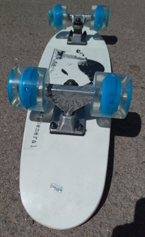 bottom tail 3
